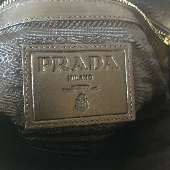 Vitelli soft leather Nero bag with authenticity cards; large bag, top handles - Picture 9 of 13